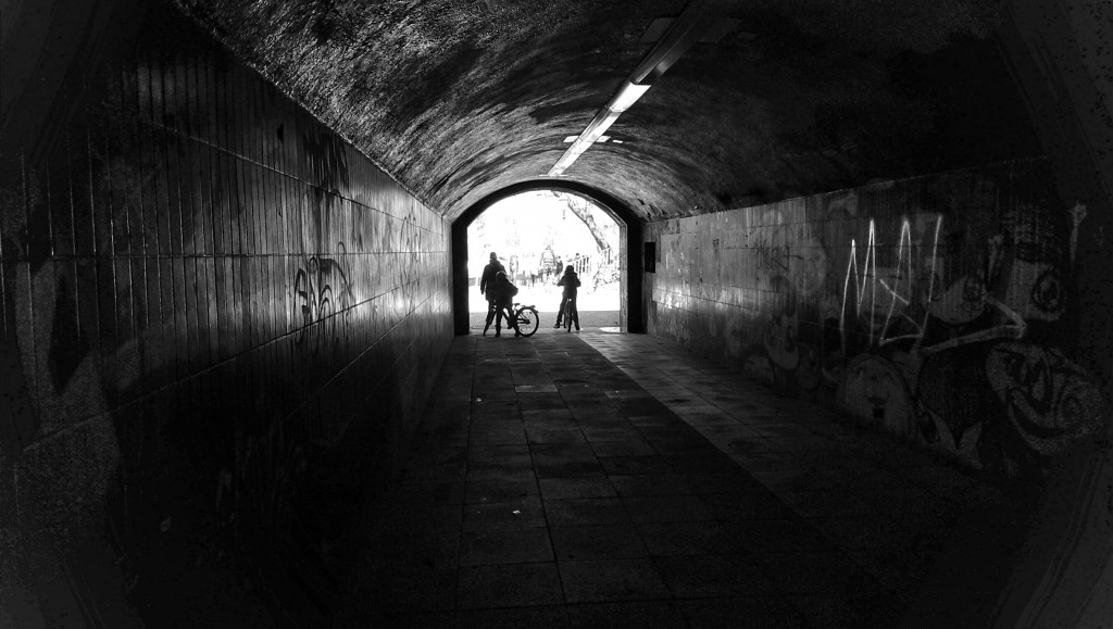 Licht am Ende des Tunnels.