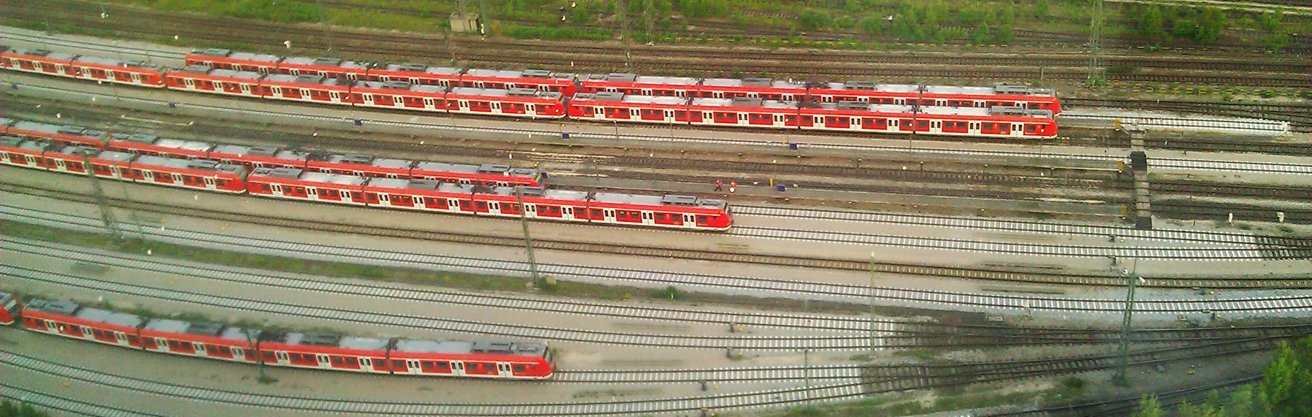 S-Bahnen aus dem 26. Stock