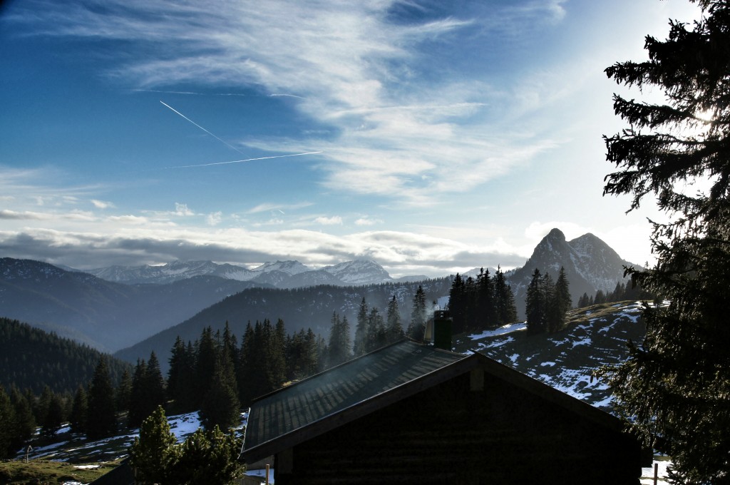 Blick über die Weidbergalm Richtung Roß- und Buchstein