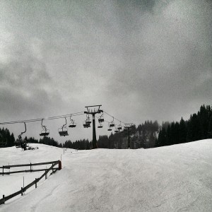 Wolken und Nebel bedeuten nicht automatisch ein schlechtes Skierlebnis.