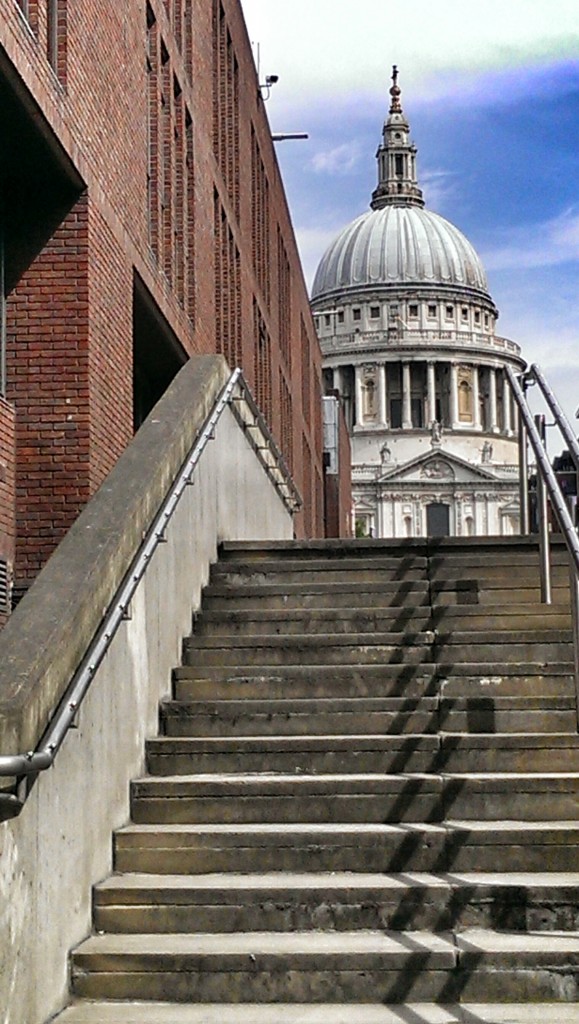 Die mächtige Kuppel der St. Pauls Cathedral