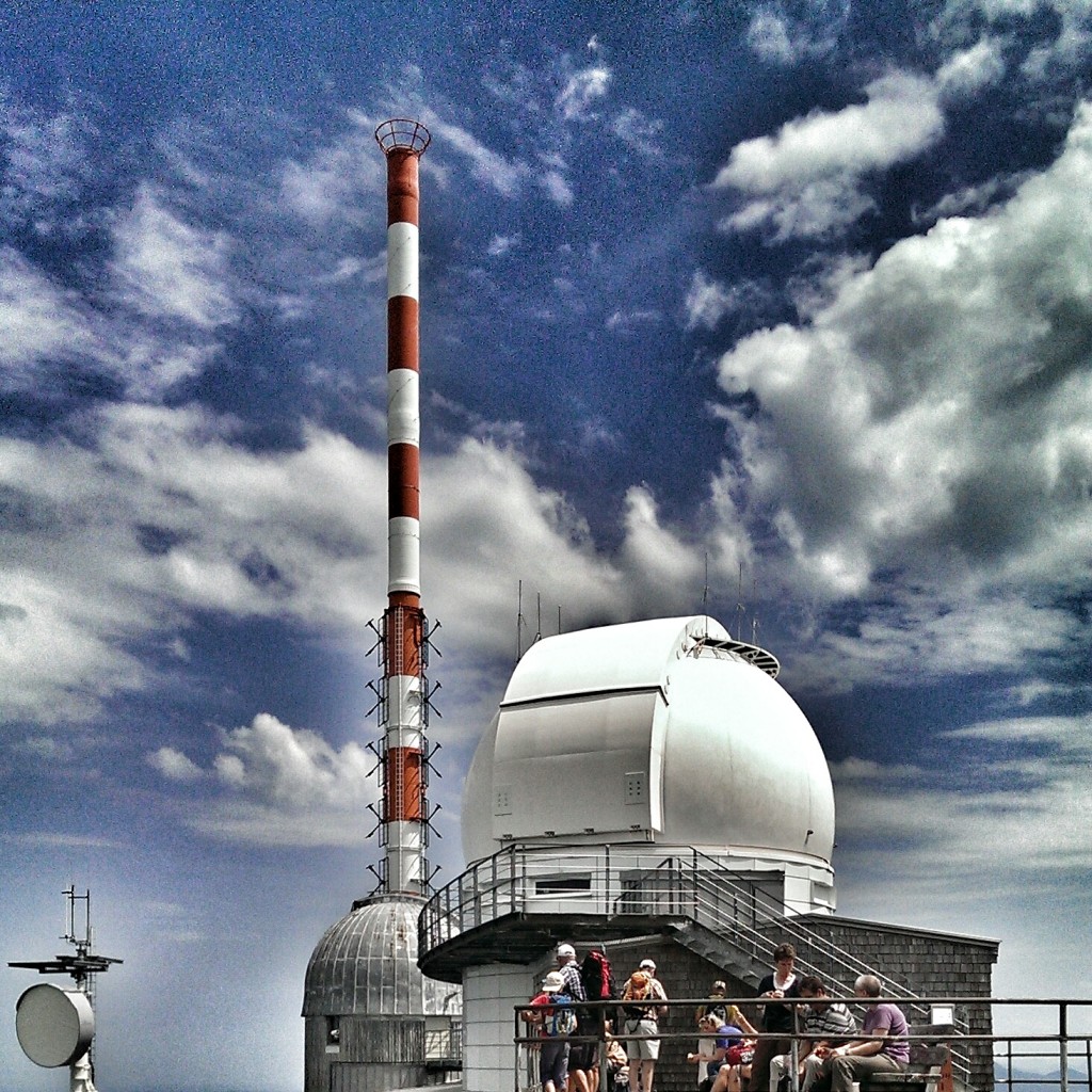 Höher ist nur der Mast: Wendelstein Gipfel