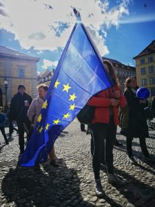 Deutlich sichtbares Bekenntnis zu Europa bei PulseofEurope in München.