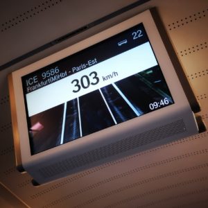 ICE Anzeige 303 km/h